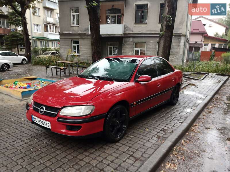 Седан Opel Omega 1995 в Львове