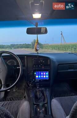 Седан Opel Omega 1989 в 