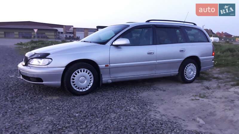 Opel Omega 2000