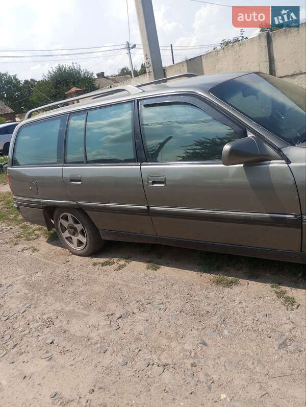 Универсал Opel Omega 1991 в Луцке
