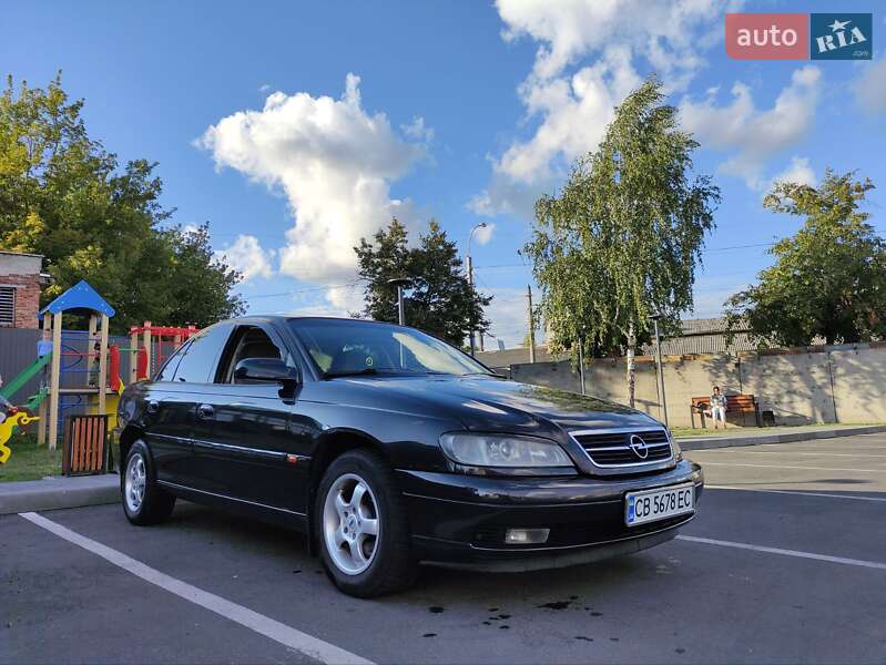 Седан Opel Omega 2000 в Чернігові