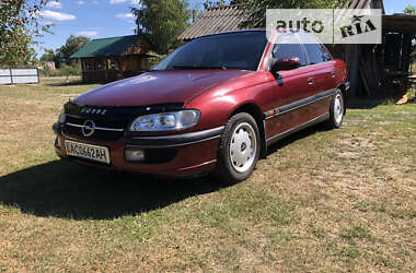 Седан Opel Omega 1997 в Старой Выжевке