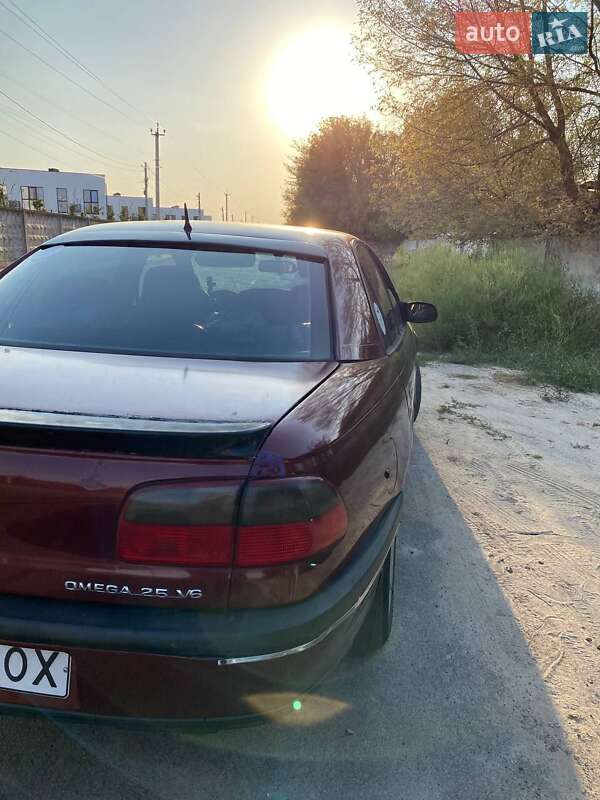 Седан Opel Omega 1997 в Борисполі