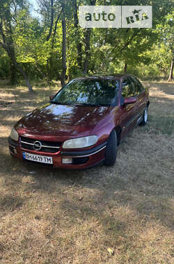 Седан Opel Omega 1995 в Беляевке