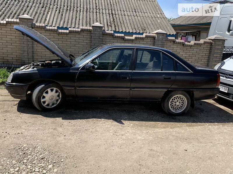 Седан Opel Omega 1988 в Черновцах фото 2 Седан Opel Omega 1988 в Черновцах