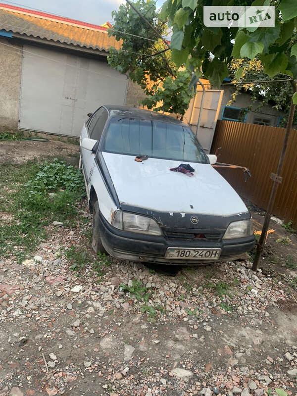 Седан Opel Omega 1988 в Черновцах фото 6 Седан Opel Omega 1988 в Черновцах