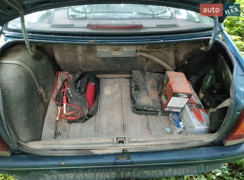Седан Opel Omega 1988 в Заліщиках