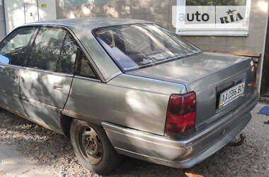 Седан Opel Omega 1988 в Киеве