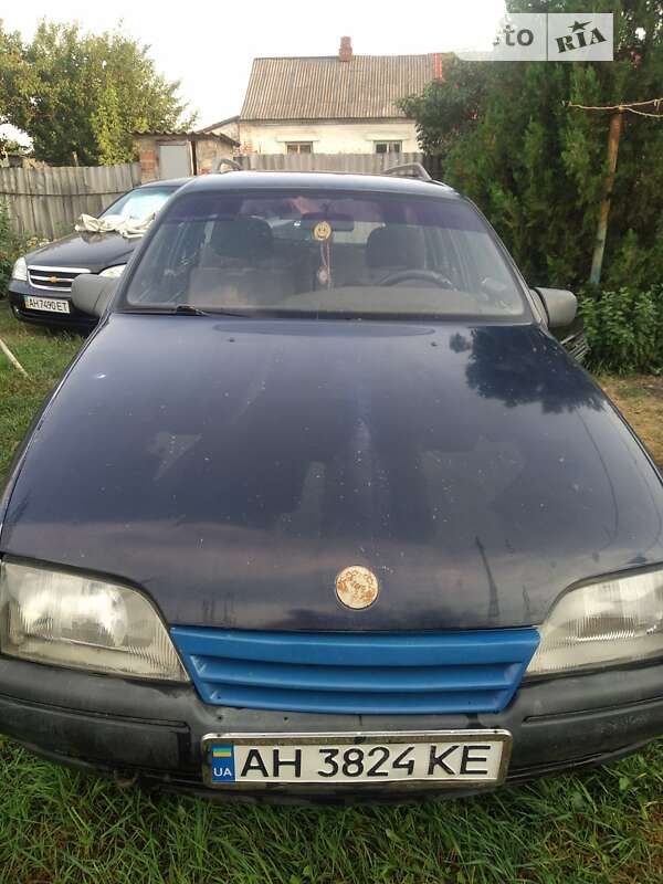 Универсал Opel Omega 1990 в Краматорске