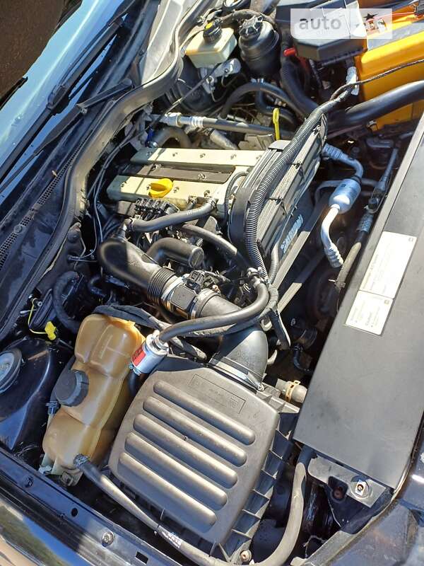 Седан Opel Omega 2002 в Ямполе