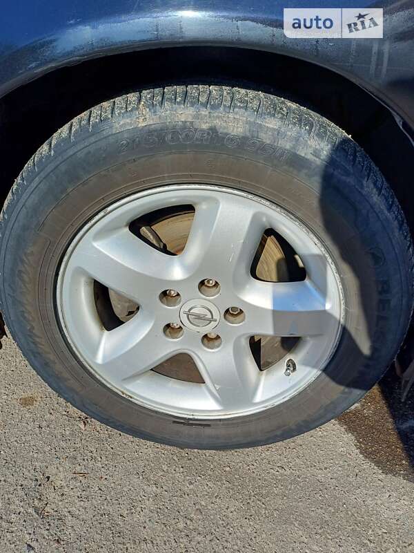 Седан Opel Omega 2002 в Ямполе