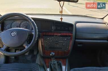 Седан Opel Omega 2002 в 