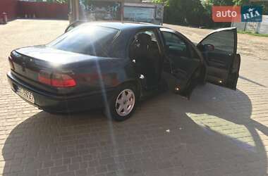 Седан Opel Omega 1998 в Львові