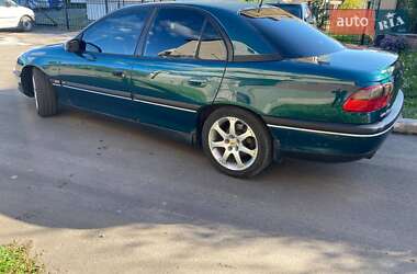 Седан Opel Omega 1996 в Нововолинську