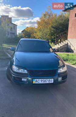 Седан Opel Omega 1996 в Нововолинську