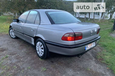 Седан Opel Omega 1995 в Млинове