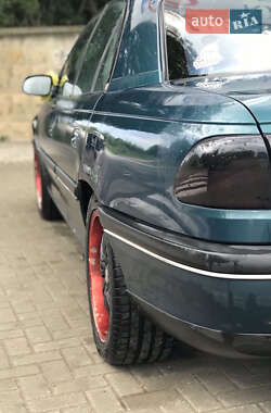 Седан Opel Omega 1996 в 