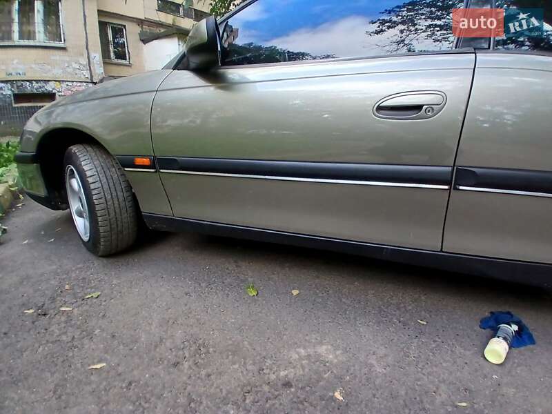 Седан Opel Omega 1997 в Одессе