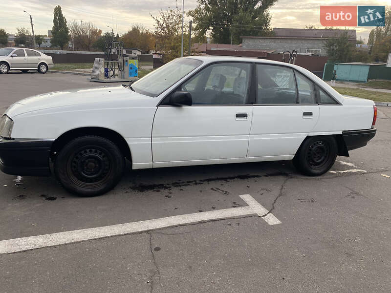 Седан Opel Omega 1990 в Кременчуге фото 3 Седан Opel Omega 1990 в Кременчуге