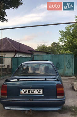 Седан Opel Omega 1988 в Кропивницькому