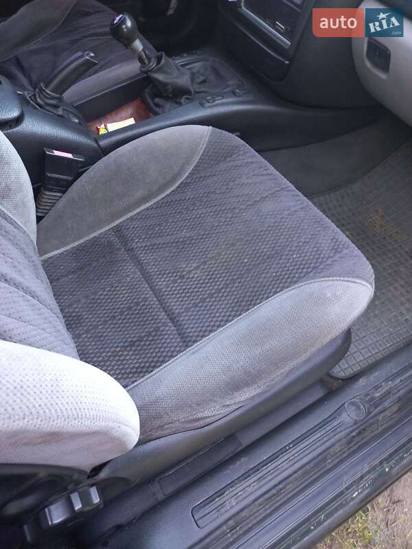 Седан Opel Omega 1995 в Запорожье