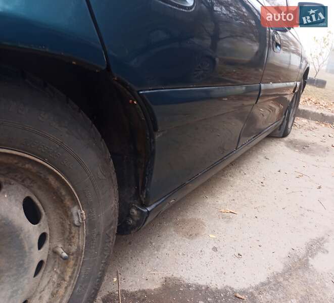 Седан Opel Omega 1997 в Сумах