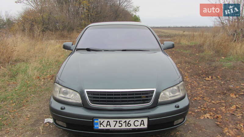 Седан Opel Omega 2002 в Першотравенске