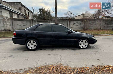 Седан Opel Omega 2000 в Харькове