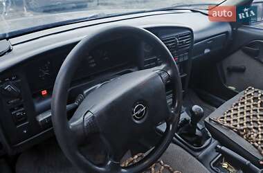 Универсал Opel Omega 1993 в 