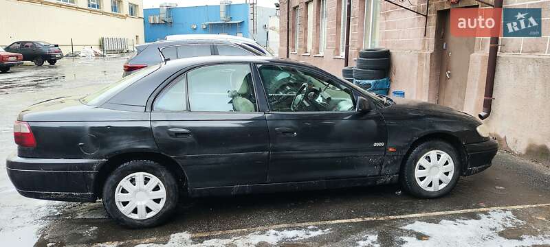 Седан Opel Omega 2000 в Харкові