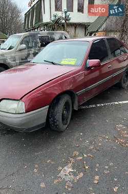 Седан Opel Omega 1989 в Хоролі