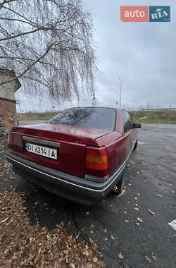 Седан Opel Omega 1989 в Хоролі