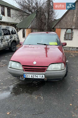 Седан Opel Omega 1989 в Хоролі