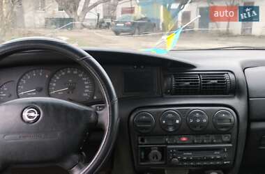 Седан Opel Omega 1998 в 