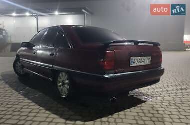 Седан Opel Omega 1988 в Мукачево