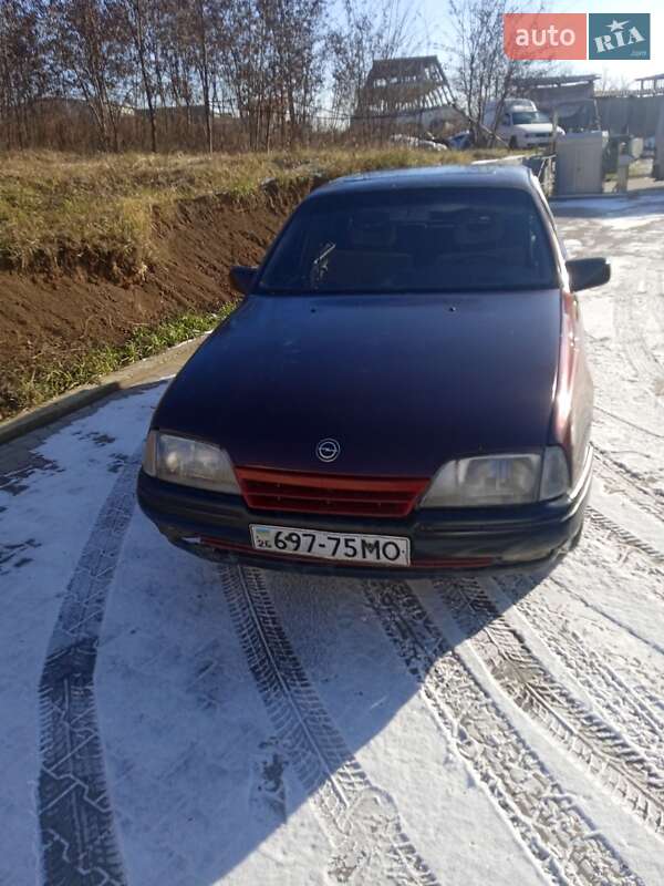 Седан Opel Omega 1990 в Коровии