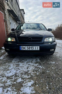 Седан Opel Omega 2001 в Рівному