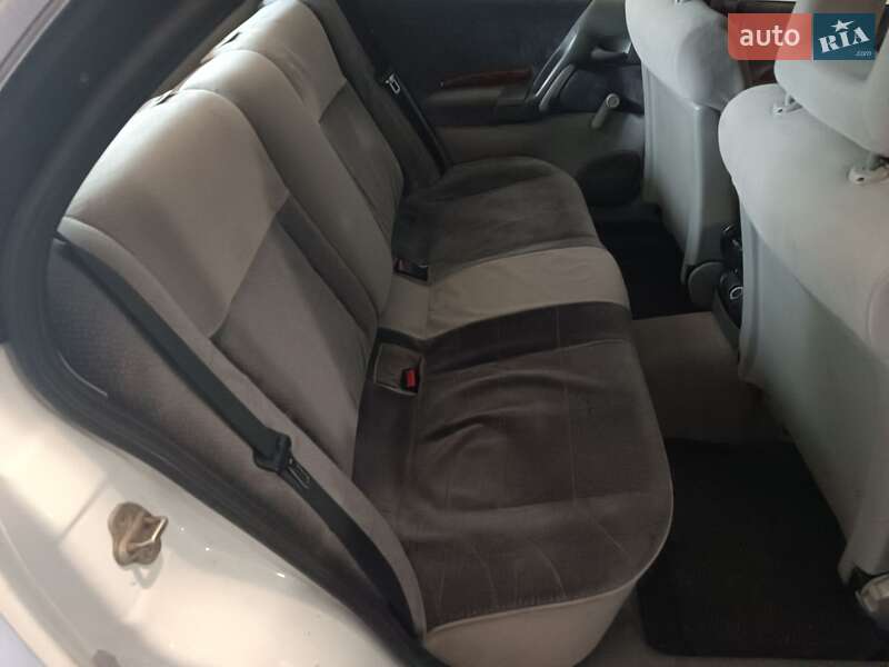 Седан Opel Omega 1995 в Новомосковске