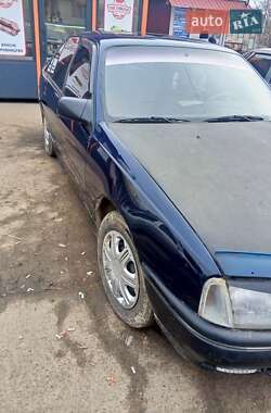 Седан Opel Omega 1988 в Новій Одесі