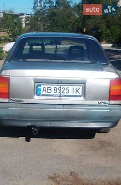 Седан Opel Omega 1988 в Бершаді