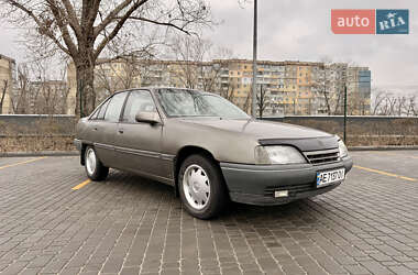 Седан Opel Omega 1989 в Кам'янському