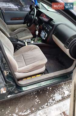 Седан Opel Omega 1996 в 