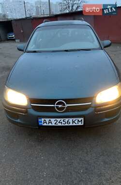 Универсал Opel Omega 1995 в Киеве