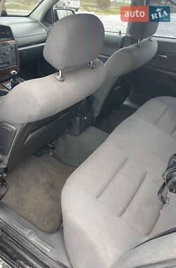 Седан Opel Omega 2001 в 