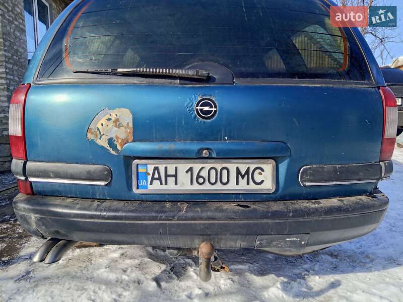 Универсал Opel Omega 1995 в Краматорске