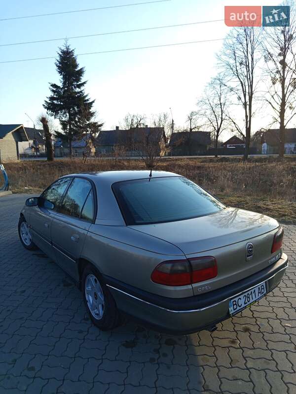 Седан Opel Omega 1996 в Стрые