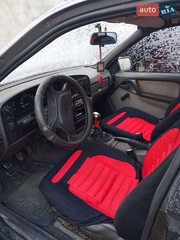 Седан Opel Omega 1989 в Стрию фото 6 Седан Opel Omega 1989 в Стрию