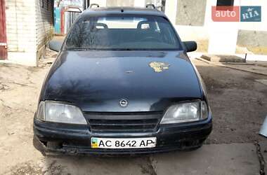 Універсал Opel Omega 1989 в Луцьку