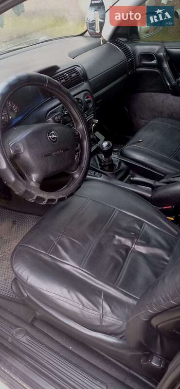 Седан Opel Omega 1998 в Ужгороде фото 4 Седан Opel Omega 1998 в Ужгороде
