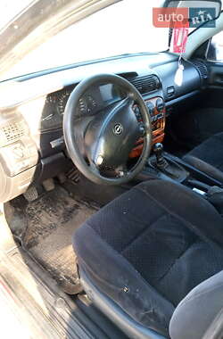 Седан Opel Omega 1998 в 